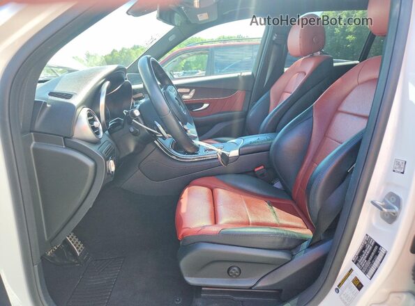 W1N0G8EB6LF851623 2020 MERCEDES-BENZ GLC-CLASS Белый Вид салона спереди