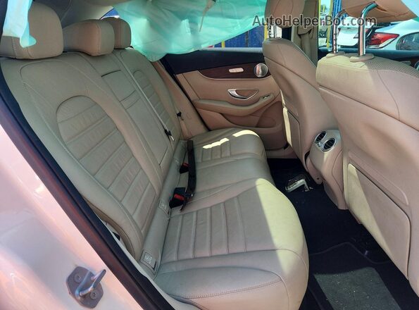 W1N0G8EB6MF889807 2021 MERCEDES-BENZ GLC-CLASS White Սալոնի հետևի տեսք