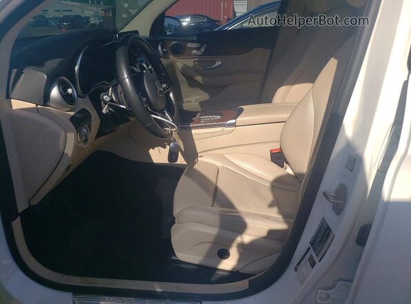 W1N0G8EB7MF869128 2021 MERCEDES-BENZ GLC-CLASS White Вид салону спереду