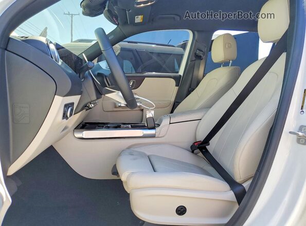 W1N4M4GB2SW420310 2025 MERCEDES-BENZ GLB-CLASS Белый Вид салона спереди