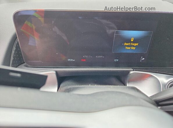W1N4M4HB1RW360058 2024 MERCEDES-BENZ GLB-CLASS White Instrument cluster view