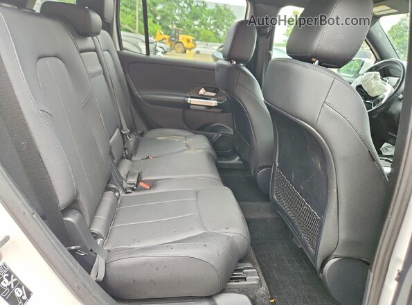 W1N4M4HB1RW360058 2024 MERCEDES-BENZ GLB-CLASS White Rear seats view