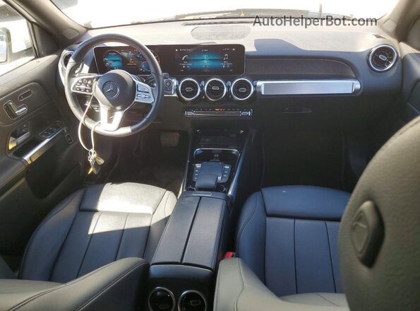 W1N4M4HB3MW106540 2021 MERCEDES-BENZ GLB-CLASS Белый Вид панели приборов