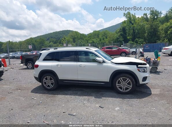 W1N4M4HB3PW323932 2023 MERCEDES-BENZ GLB-CLASS White Սալոնի 360 աստիճան տեսք