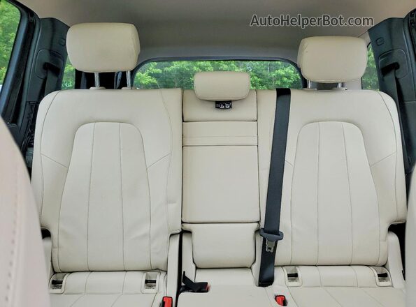W1N4M4HB4PW268424 2023 MERCEDES-BENZ GLB-CLASS Black Widok tylnych siedzeń