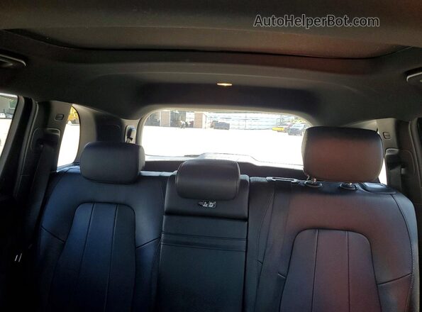W1N4M4HB5LW024193 2020 MERCEDES-BENZ GLB-CLASS Black Widok tylnych siedzeń