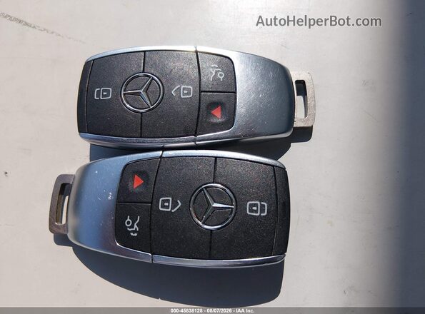 W1N4M4HB5PW278637 2023 MERCEDES-BENZ GLB-CLASS Черный Вид панели приборов