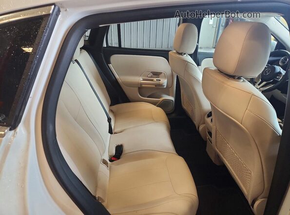 W1N4N4HB2PJ489305 2023 MERCEDES-BENZ GLA White Vista interior trasera