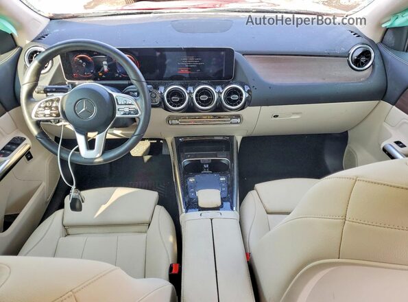 W1N4N4HB4MJ212537 2021 MERCEDES-BENZ GLA Red Առջևի վահանակի տեսք