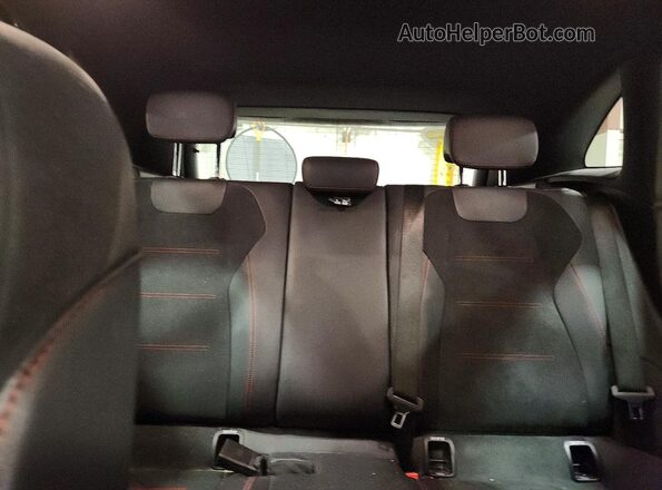 W1N4N4HB6PJ454962 2023 MERCEDES-BENZ GLA Gray Widok tylnych siedzeń