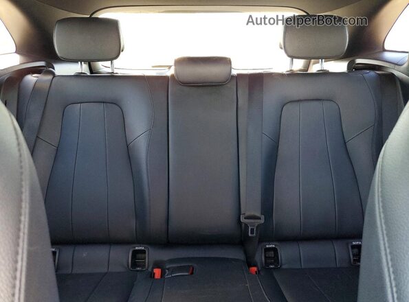 W1N4N4HBXMJ307281 2021 MERCEDES-BENZ GLA Silver Widok tylnych siedzeń
