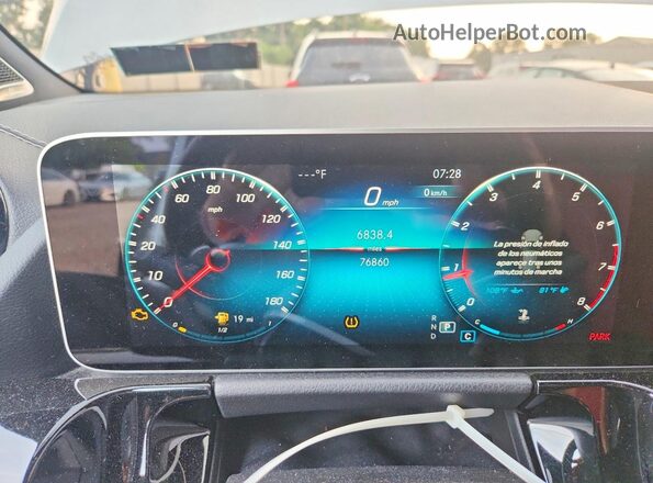 W1N4N5BBXMJ252202 2021 MERCEDES-BENZ GLA White Vista del cuadro de instrumentos