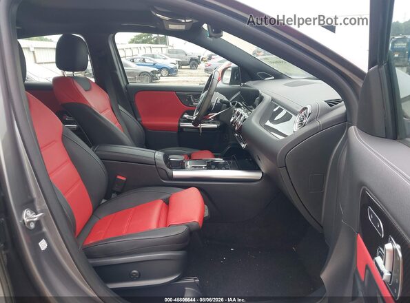 W1N4N5DB1NJ346516 2022 MERCEDES-BENZ AMG GLA 45 Серый Вид салона спереди