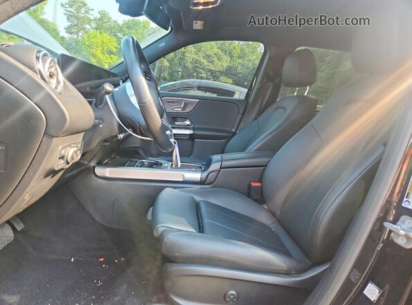 W1N9M0CB9RN098348 2024 MERCEDES-BENZ EQB Black Вид салону спереду