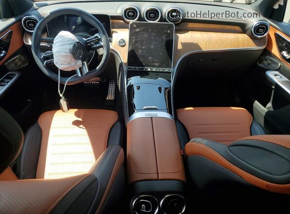 W1NKJ4HB7RF081939 2024 MERCEDES-BENZ GLC-CLASS Black Vista del salpicadero