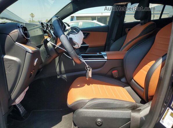 W1NKJ4HB7RF081939 2024 MERCEDES-BENZ GLC-CLASS Black Vista interior delantera