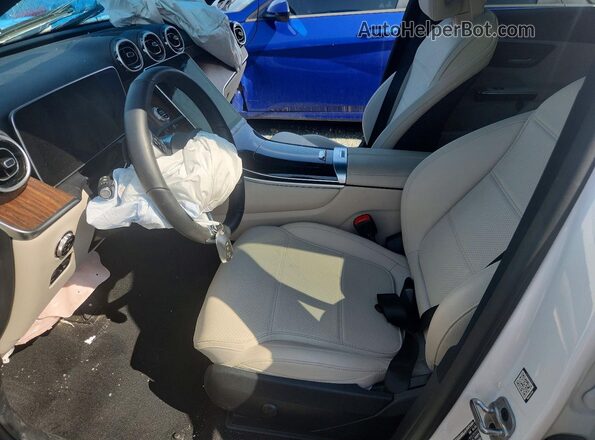 W1NKM4HB2TF555195 2026 MERCEDES-BENZ GLC-CLASS White Vista interior delantera