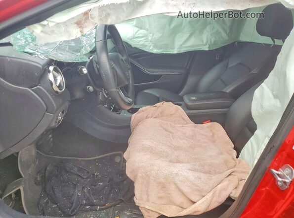 W1NTG4EB3LU030898 2020 MERCEDES-BENZ GLA Red Widok wnętrza z przodu