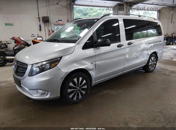 W1WV0FEY8M3943883 2021 MERCEDES-BENZ METRIS Silver Передня ліва чверть