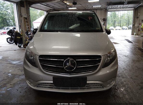 W1WV0FEY8M3943883 2021 MERCEDES-BENZ METRIS Silver Вид щитка приладів