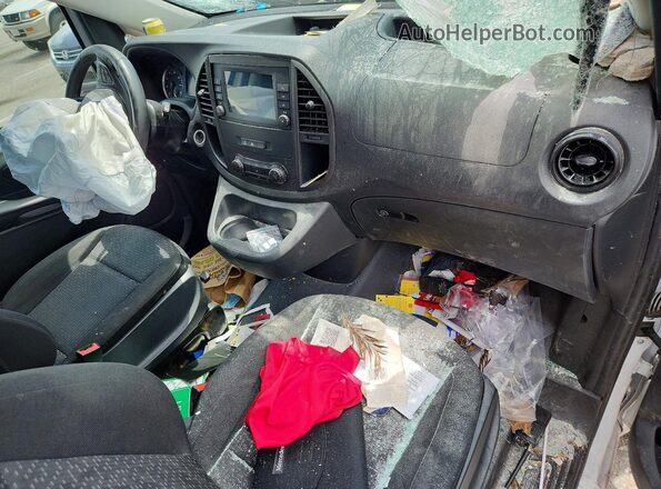 W1YV0BEY0P4359914 2023 MERCEDES-BENZ METRIS White Widok deski rozdzielczej