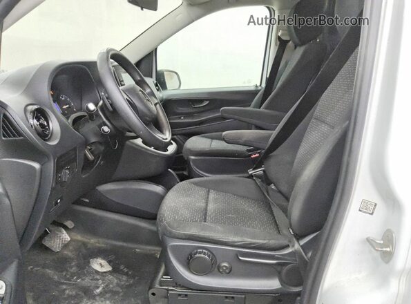 W1YV0BEY5N4149581 2022 MERCEDES-BENZ METRIS Black Սալոնի դիմացի տեսք
