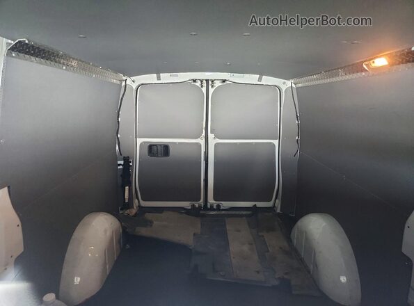 W1YV0CEY5M3911348 2021 MERCEDES-BENZ METRIS Белый Вид задних сидений