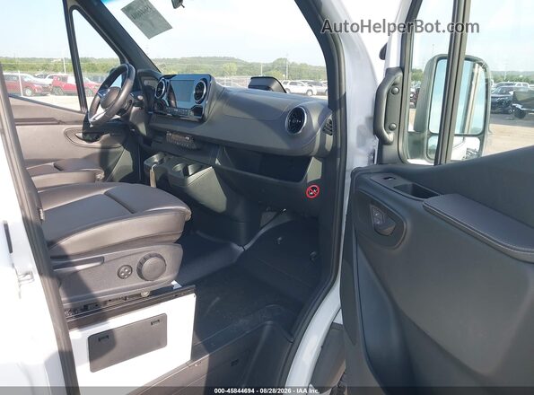 W1Z4KFHY4SP770910 2025 MERCEDES-BENZ SPRINTER Белый Вид салона спереди