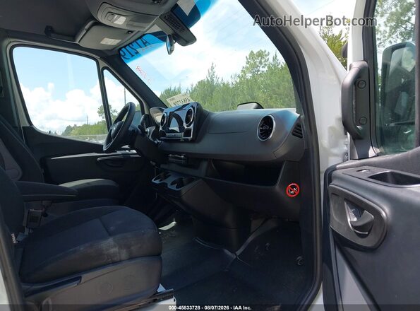 W1Z4KGHY2ST199950 2025 MERCEDES-BENZ SPRINTER White Widok wnętrza z przodu