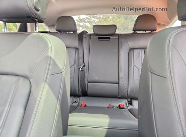 WA11AAGE3NB009726 2022 AUDI E-TRON Gray Widok tylnych siedzeń