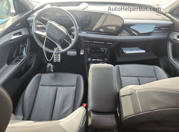 WA124BGF7SA055751 2025 AUDI OTHER Black Առջևի վահանակի տեսք