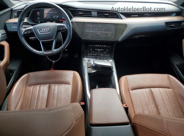 WA12AAGE2NB037229 2022 AUDI E-TRON Black Առջևի վահանակի տեսք