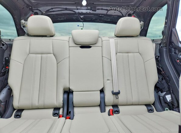 WA12AAGU0S2118670 2025 AUDI Q5 Charcoal Widok tylnych siedzeń