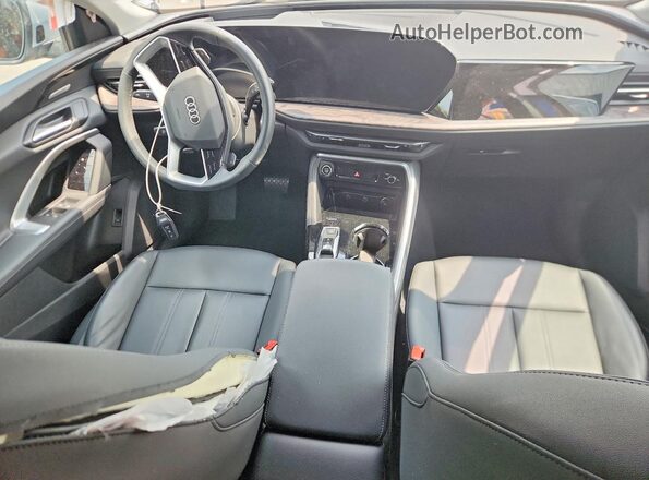 WA12AAGU6S2034286 2025 AUDI Q5 Silver Առջևի վահանակի տեսք