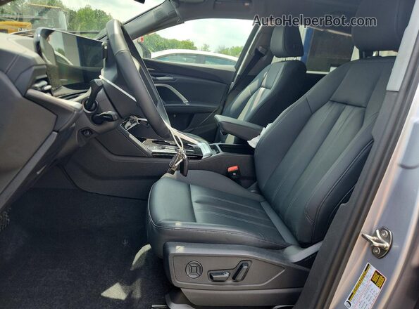 WA12AAGU6S2034286 2025 AUDI Q5 Silver Սալոնի դիմացի տեսք