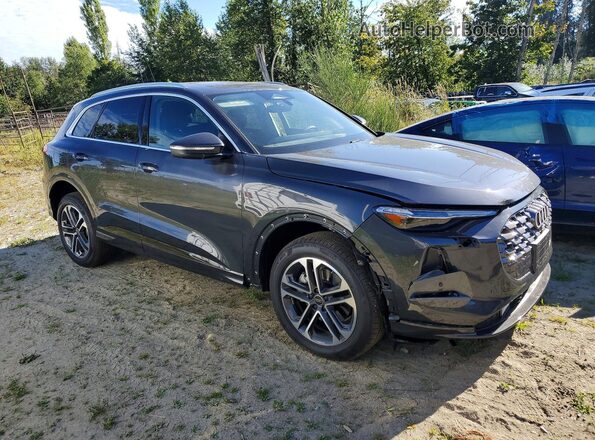 WA12AAGU9T2024725 2026 AUDI Q5 Gray Przód prawy