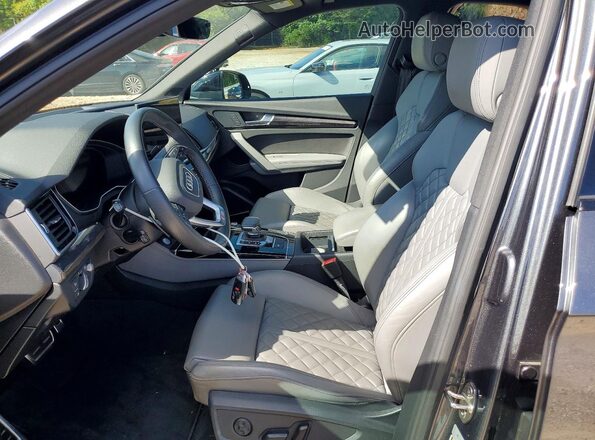WA134BFY7M2070710 2021 AUDI SQ5 Gray Front interior view