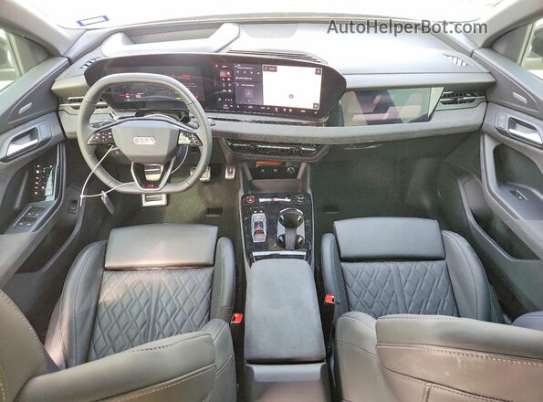 WA135BGF6SA061283 2025 AUDI SQ6 Gray Vista del salpicadero