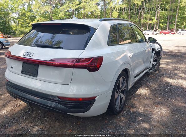 WA15AAGE3RB030681 2024 AUDI Q8 E-TRON White უკანა მარჯვენა