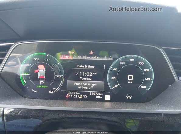 WA15AAGE3RB030681 2024 AUDI Q8 E-TRON White უკანა სავარძლების ხედი