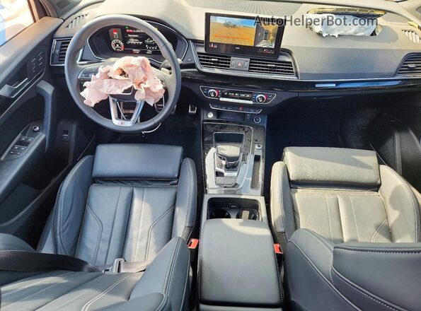 WA16AAFY7N2076251 2022 AUDI Q5 White Vista del salpicadero
