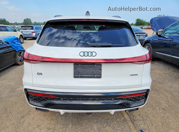WA16AAGU4S2045594 2025 AUDI Q5 White Rear view
