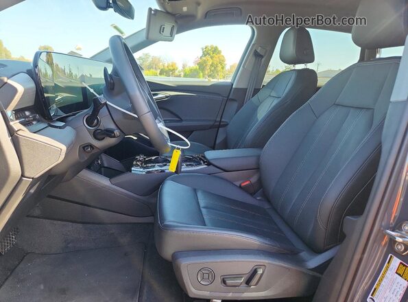 WA172BGF3SA034990 2025 AUDI OTHER Угольный Вид салона спереди