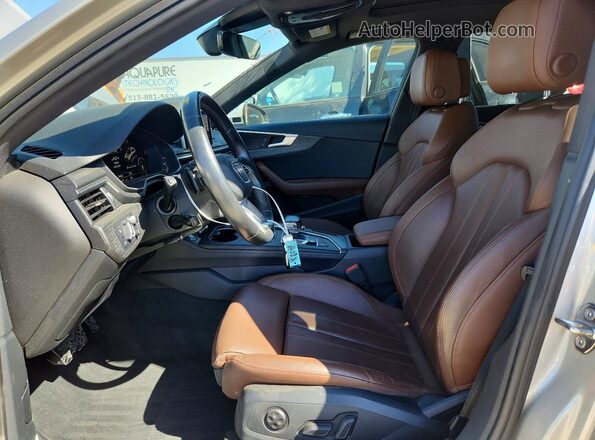 WA19NAF40HA050700 2017 AUDI A4 Silver Вид салону спереду