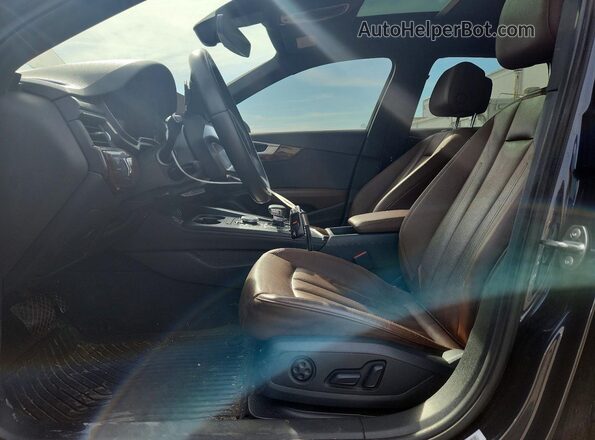 WA19NAF44JA017804 2018 AUDI A4 Blue Front interior view
