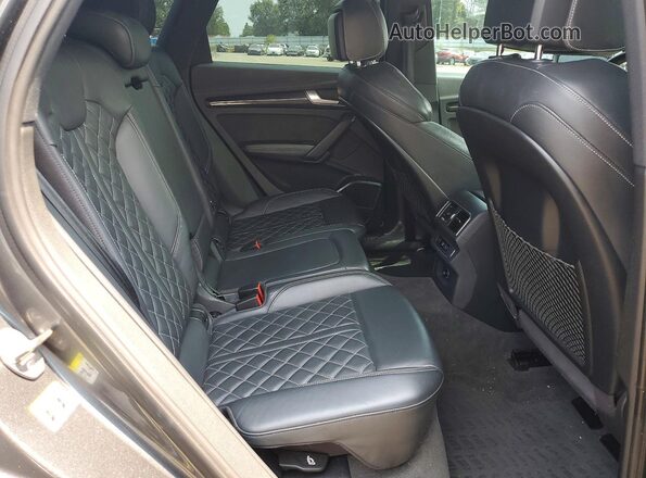 WA1A4AFY2J2009651 2018 AUDI SQ5 Gray უკანა სალონის ხედი