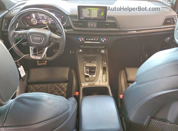 WA1A4AFY4J2190171 2018 AUDI SQ5 Gray Вид панелі приладів