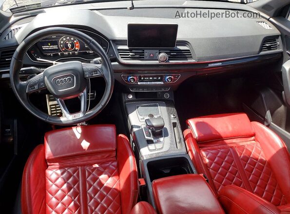 WA1A4AFY5J2147989 2018 AUDI SQ5 Gray Dashboard view