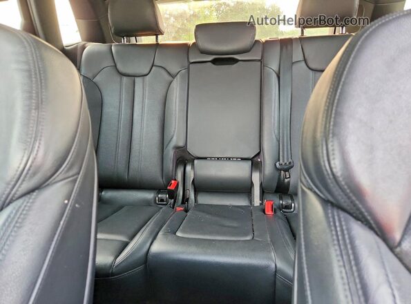 WA1A4AFY6J2028283 2018 AUDI SQ5 White Հետևի նստատեղերի տեսք