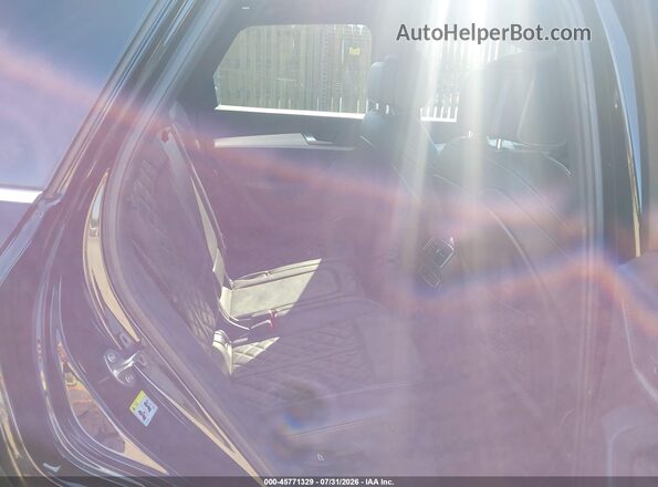 WA1A4AFY9J2043148 2018 AUDI SQ5 Black Вид наклейки з VIN-кодом